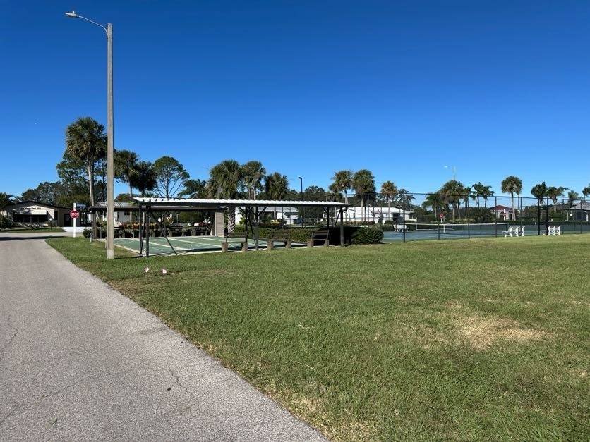 68 Cypress Loop a Lake Alfred, FL Mobile or Manufactured Home for Sale